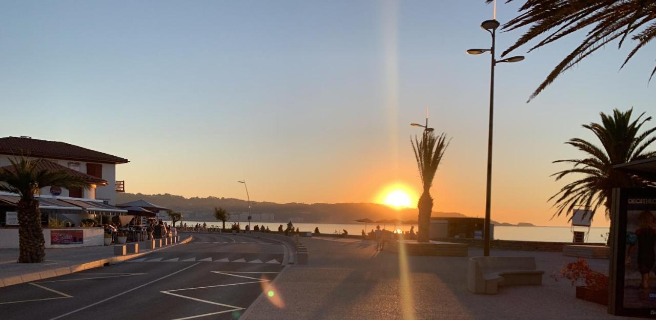 Appartement A Hendaye Avec Piscine Et A Cote De La Plage Exterior foto