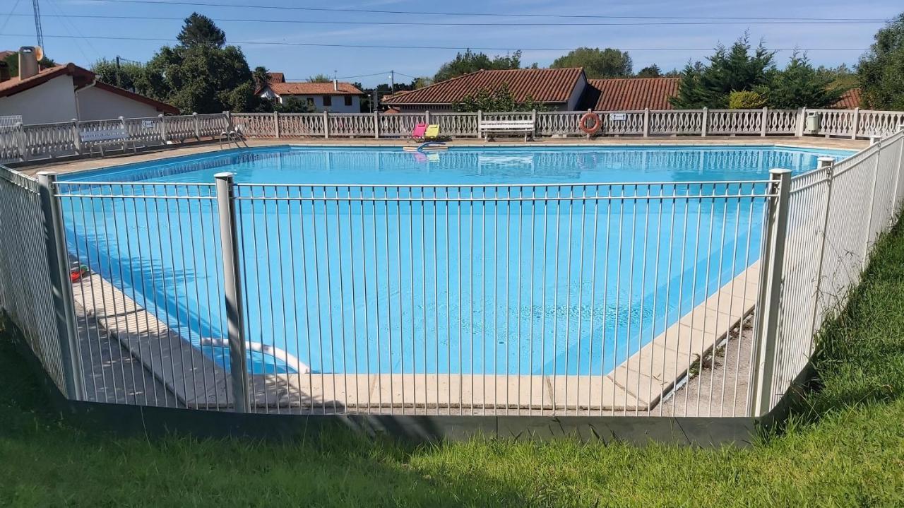 Appartement A Hendaye Avec Piscine Et A Cote De La Plage Exterior foto